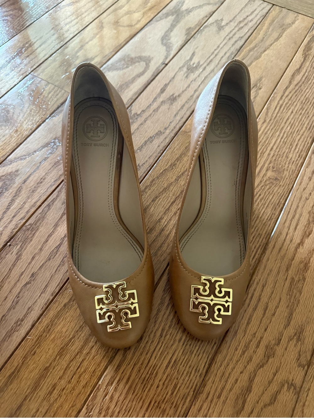 Tory Burch Camel Leather Logo Ballet wedges
